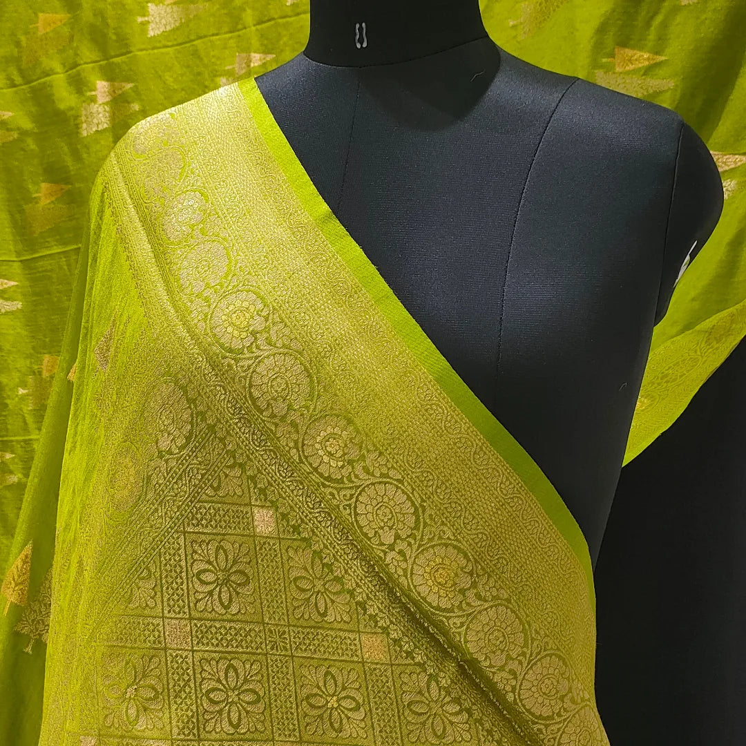 Banarasi Style Border Dola Silk Mehndi color Banarasi Saree.