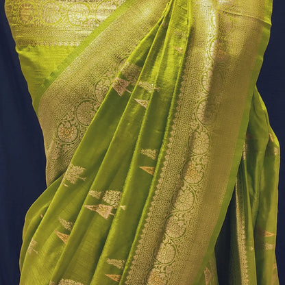 Banarasi Style Border Dola Silk Mehndi color Banarasi Saree.