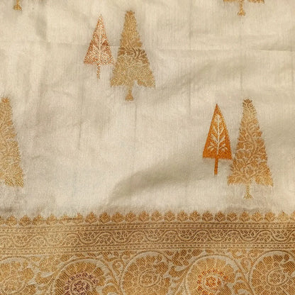 Banarasi Style Border Dola Silk Half White (Cream) color Banarasi Saree.