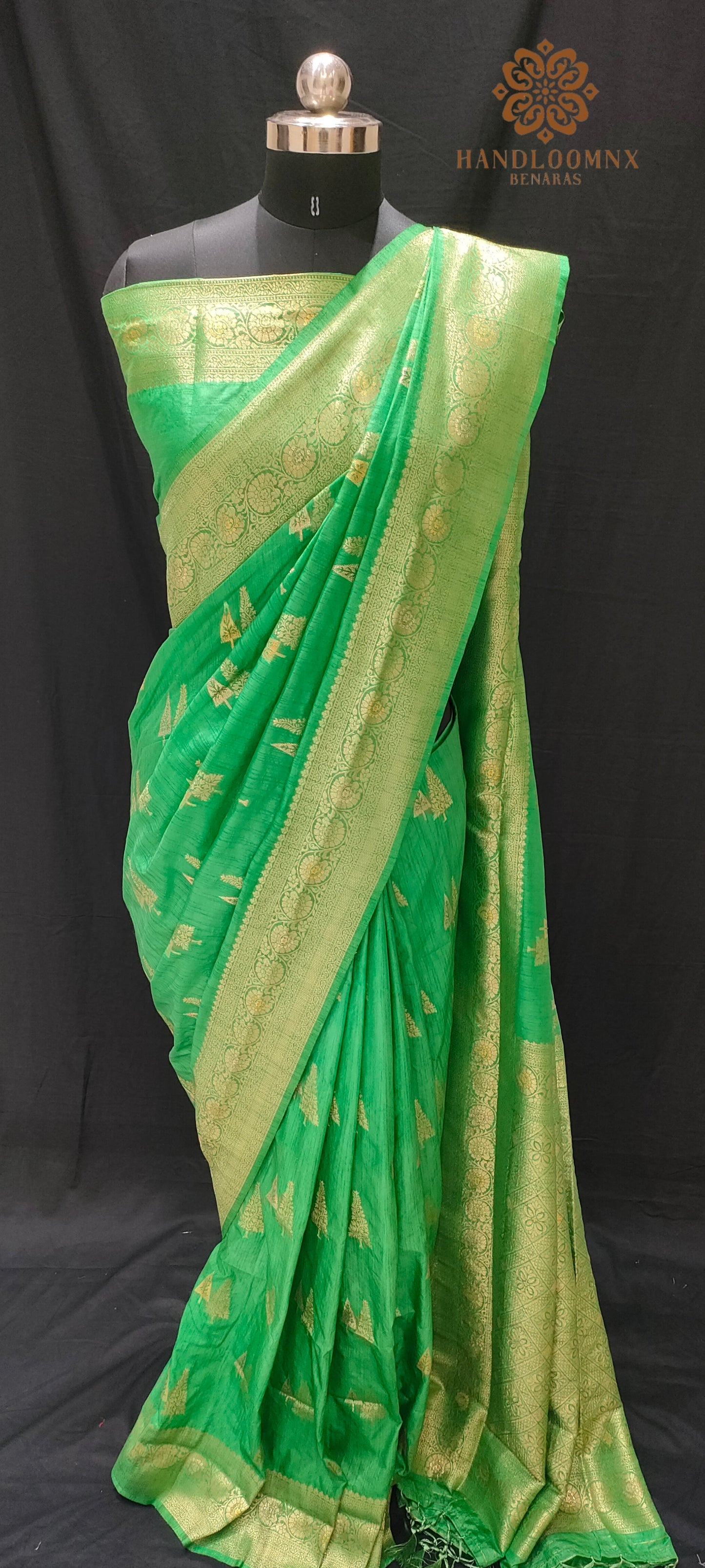 Banarasi Style Border Dola Silk Green color Banarasi Saree.