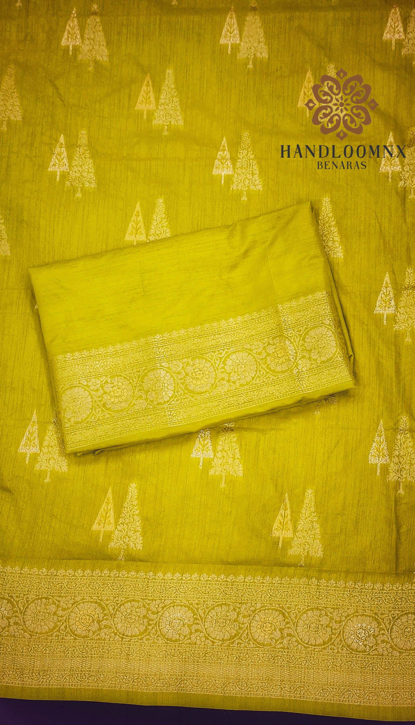 Banarasi Style Border Dola Silk Dhani color Banarasi Saree.