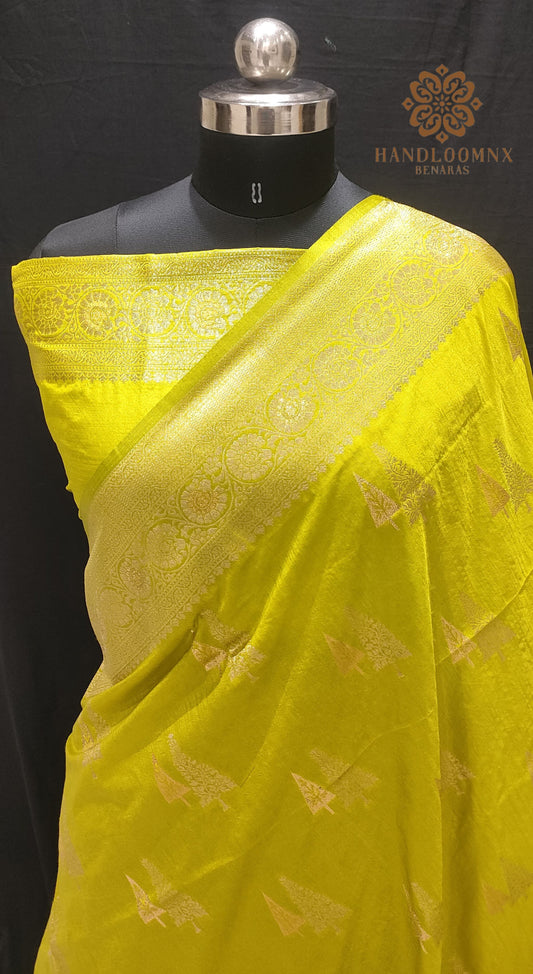 Banarasi Style Border Dola Silk Dhani color Banarasi Saree.