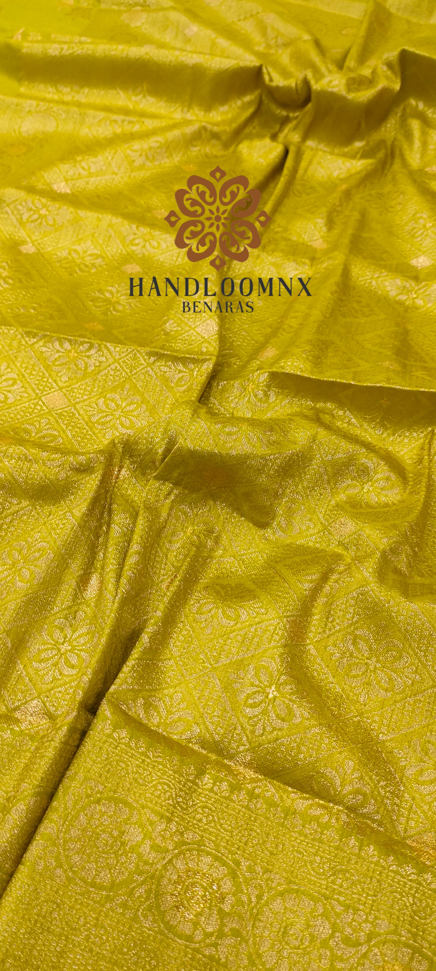 Banarasi Style Border Dola Silk Dhani color Banarasi Saree.